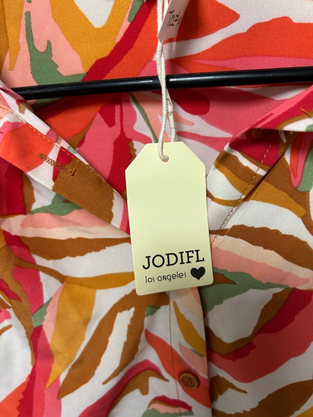 Jodifl LA NWT Silky Tropical Print Button Front Blouse Size Small - Picture 6 of 7